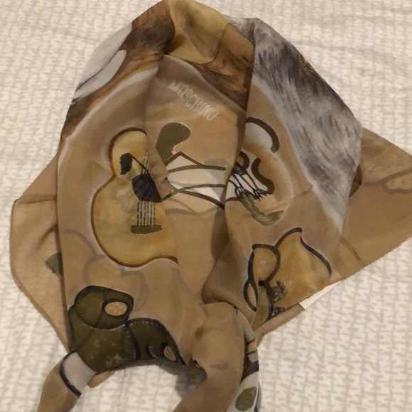🧣Moschino Cheap and Chic silk scarf 🧣 - Picture 6 of 12